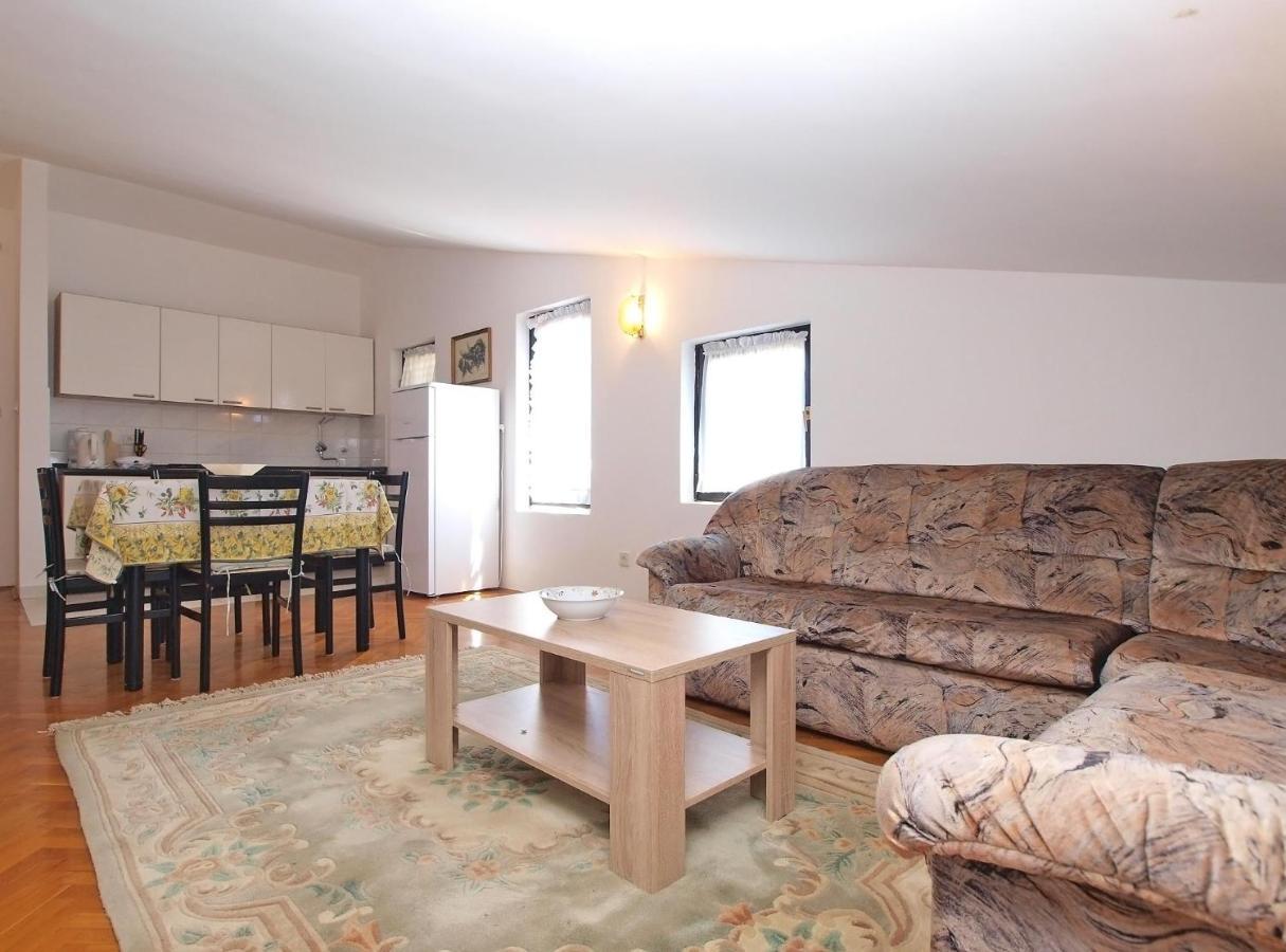 Puntizela 727 Apartmán *