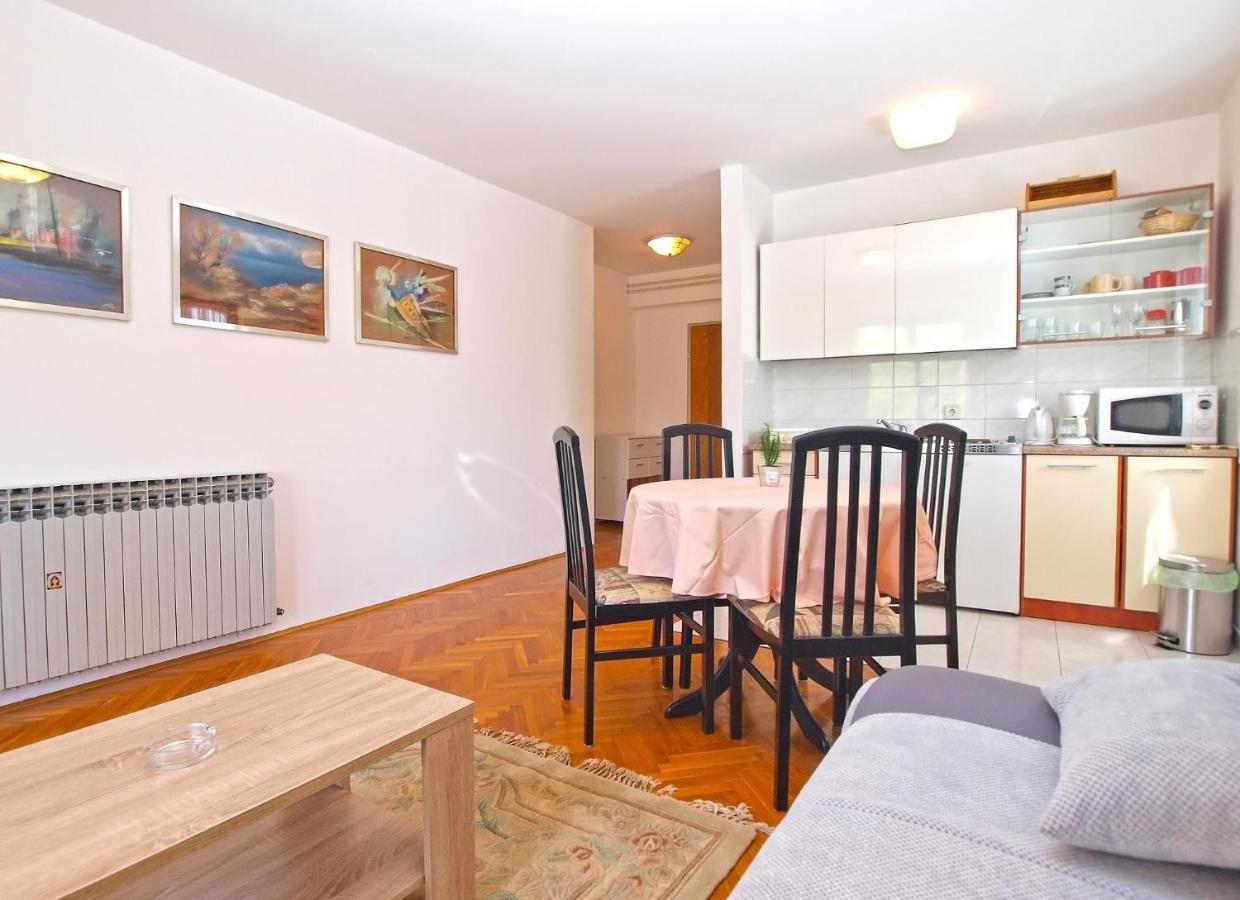 Puntizela 727 Apartmán